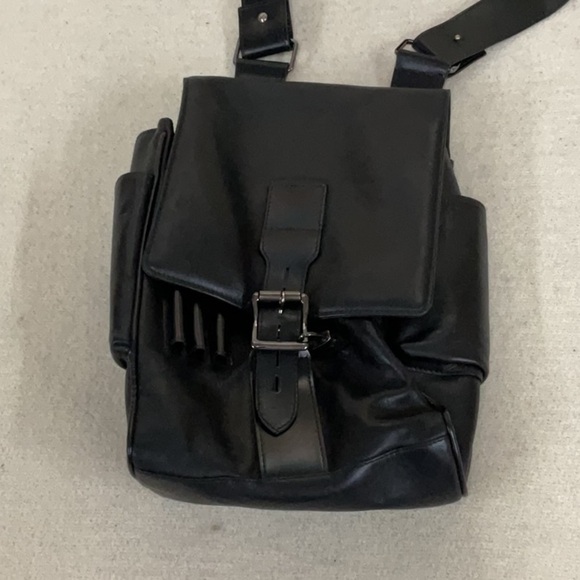 EUC authentic GIANNI VERSACE black leather crossbody - Picture 2 of 6